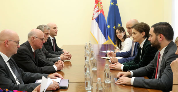 Брнабић са председником Фондације Конрад Аденауер о европском путу Србије