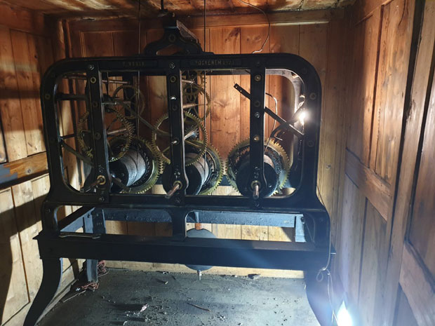 СИМБОЛ ГРАДА НА САВИ: Поново избија сат на шабачком торњу