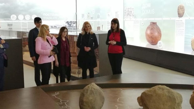 Тривићева посетила музеј у Београду и разговарала о културној сардњи