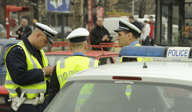 Судар трамваја и аутомобила, двоје повређених