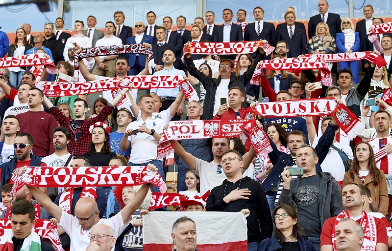 ПОЉАЦИ ПРАВИЛИ ХАОС У СКОПЉУ: Полиција приводила насилне навијаче