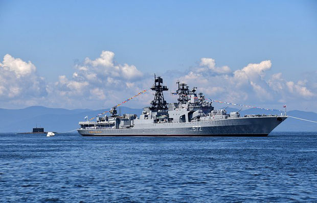 УМАЛО СУДАР РАТНИХ БРОДОВА: Руси извели хитан маневар, оценили потез САД као неприхватљив; Американци оштро одговорили 