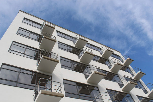 Дневник заблуда: Крај Баухауса?