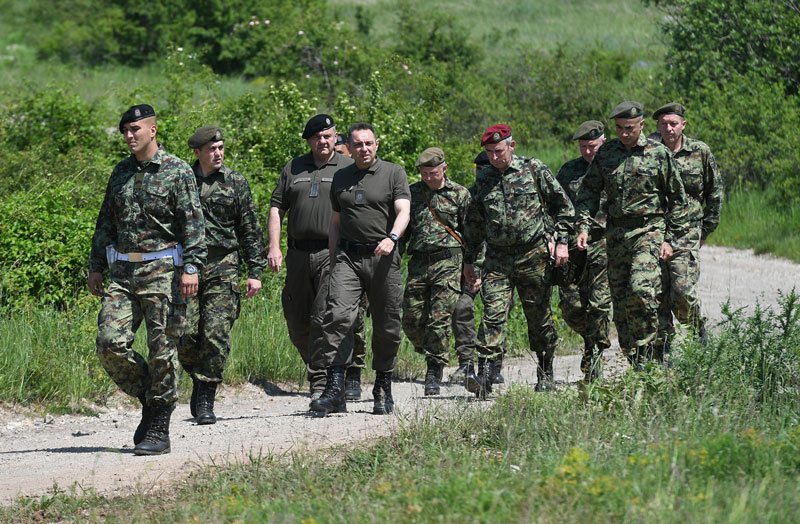 Вулин: Снажна и моћна војска је подршка мировној политици председника Вучића