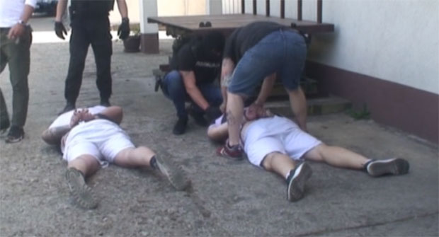 ПАО РОЂАК САФЕТА КАЛИЋА: Хероин набављали у Црној Гори, а продавали у Београду (ВИДЕО)