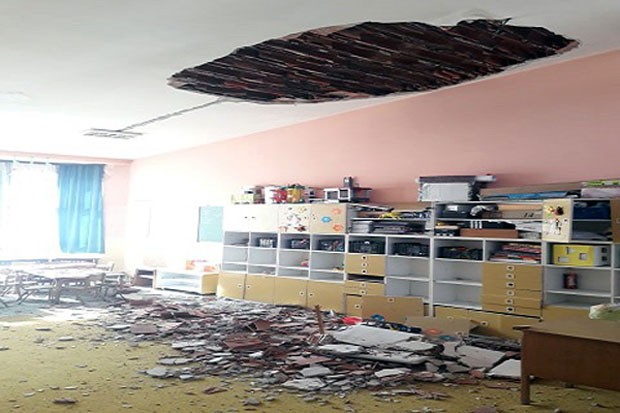 ИНЦИДЕНТ У НОВОМ ПАЗАРУ: Пао део плафона у вртићу, срећом није било деце!