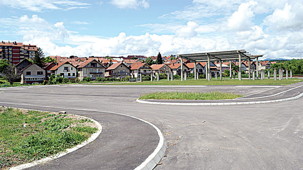 Ћуприја ка Сокићевом булевару