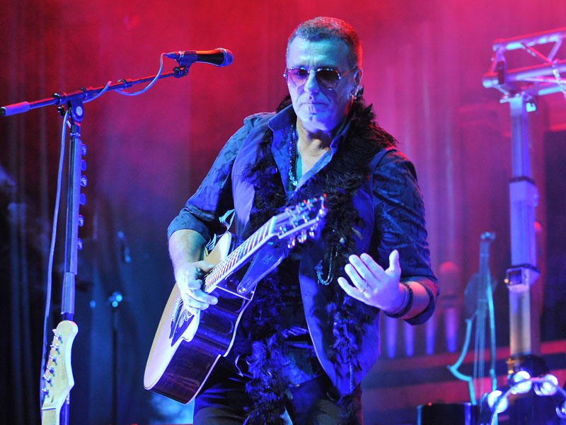 ВАН ГОГОВ ВРЕМЕПЛОВ: Погледајте нови спот за песму Готово је све (ВИДЕО)