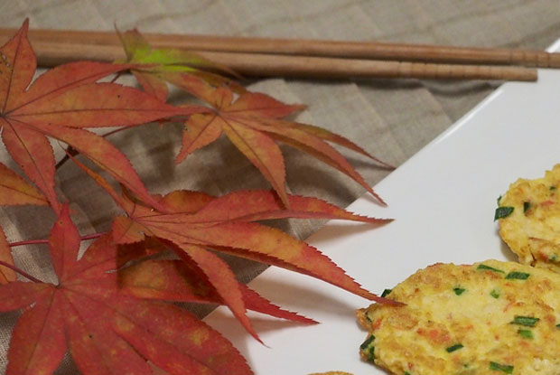 Јапанци једу пржено лишће јавора