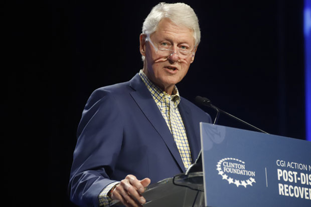 КЛИНТОН ДОЛАЗИ У ПРИШТИНУ: Некадашњи председник САД прославља 20 година од уласка НАТО трупа на територију Космета