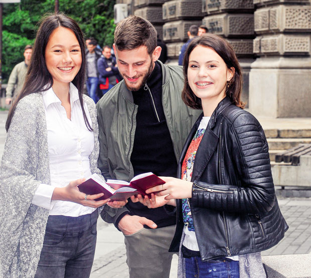 УПИС НА ФАКУЛТЕТ: Трка за 22.889 места на буџету