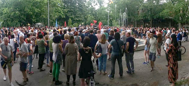 НОВИ САД: Сукоб левичара и десничара покушали да представе као напад на опозицију