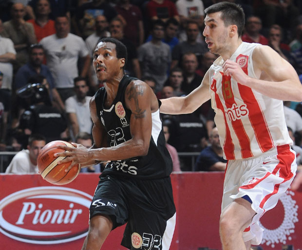 КК Партизан: Играмо у интересу кошарке