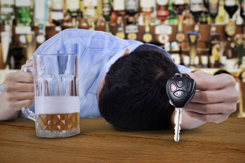 Пијанац заборавио да је прогутао кључеве, шокирао и себе и лекаре