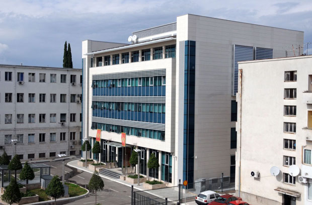 Влада ЦГ Вучићу: Сами доносимо своје одлуке; Председник: Изненађен сам реакцијом на моју молбу; Вулин: Нећемо ћутати док отимате светиње Срба