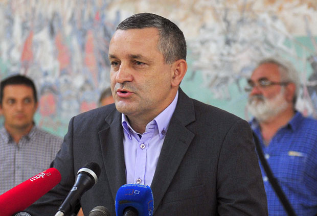 ЛИНТА О ПРЕТЊИ СРБИНУ: Проусташке снаге настављају да шире мржњу уз подршку државног врха Хрватске