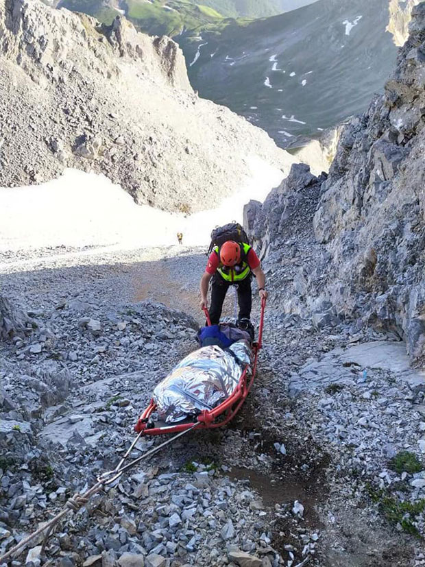 ТРАГЕДИЈА НА КУЧКОМ КОМУ: Тело Страдалог планинара из Србије допремљено у Подгорицу