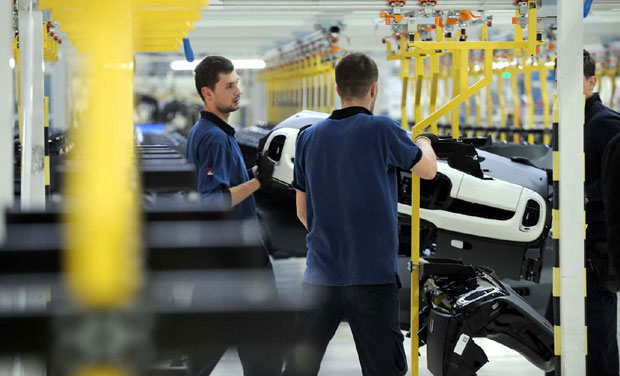 ПЛАЋЕНО ОДСУСТВО ЗА РАДНИКЕ ФИЈАТА: На посао само по позиву