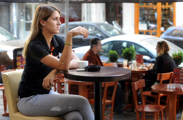 СТРОГА ЗАБРАНА ЗА ПУШАЧЕ: У кафани убудуће без дима