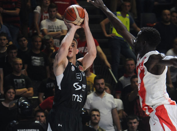 Олимпијакос жели Вању Маринковића