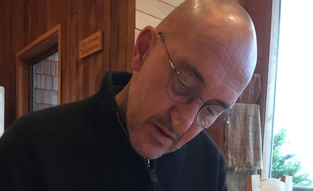 НОВИНАР “ФИГАРА” КОЈИ ЈЕ ПИСАО О ПАТЊАМА СРБА НА КиМ: Рачак је највећи фејк њуз с краја 20. века