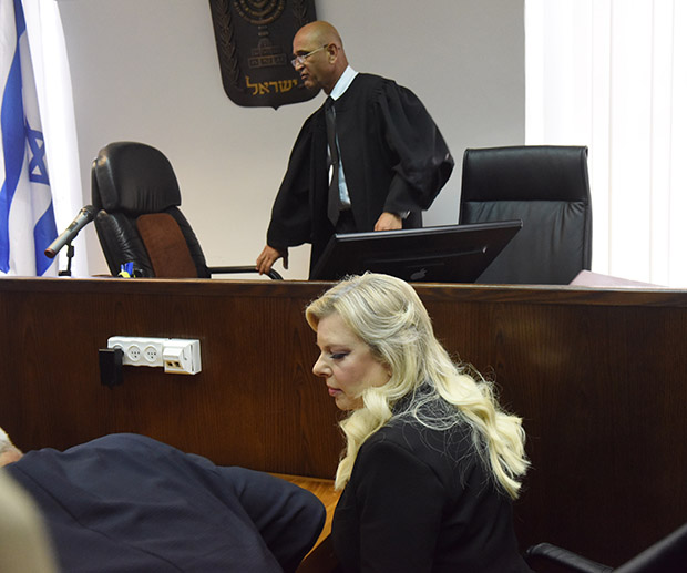 Нетанијахуова супруга кажњена са 15.000 долара, јер је злоупотребила државни новац