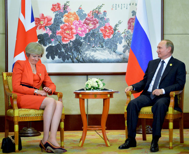 МОГУЋ САСТАНАК У ЈАПАНУ: Мејова и Путин топе лед