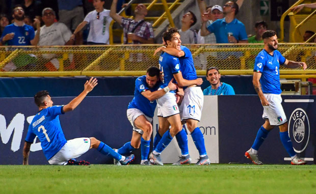 СИН ЋЕ НАДМАШИТИ ОЦА: Кијеза јунак победе Италије на старту Европског првенства