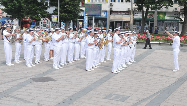УЗ СЛАВЉЕ - ЗАКЛЕТВА: И краљевачки полицајци прославили свој празник (ФОТО)