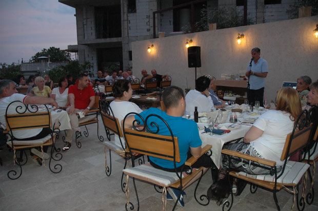 Бар: Квадрати за Народну кухињу