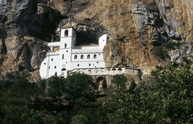 ДЕТАЉИ МРАЧНОГ СЦЕНАРИЈА: Ево како Црна Гора креће у отимање српских светиња