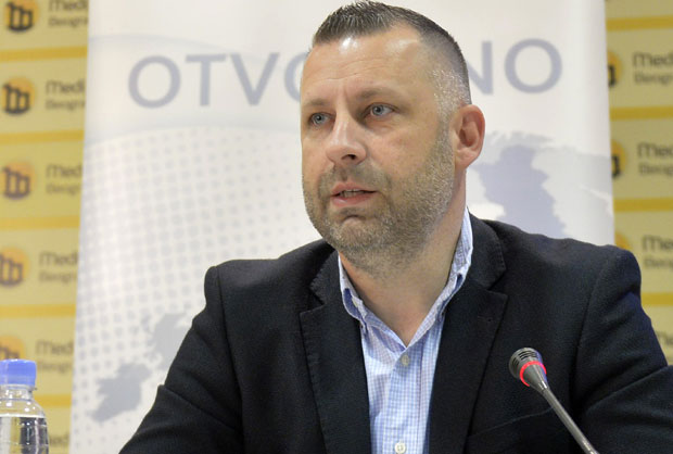 Јевтић: Помажeмо расељенима сваког дана