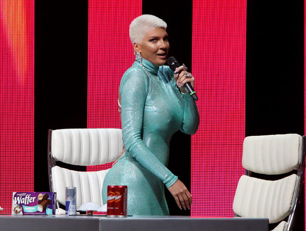 Карлеуша замерила певачима због гласања