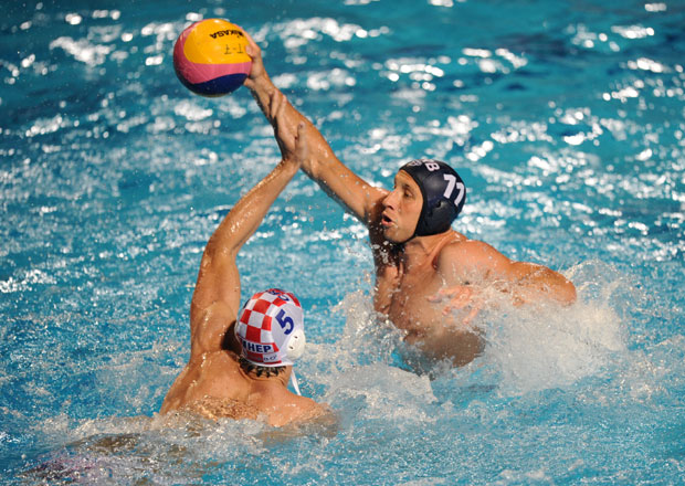 СУДИЈЕ ЧЕСТО ЗАКУВАЈУ: Арбитри различито тумаче нова правила у ватерполу