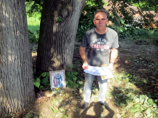 Храм Светих апостола Петра и Павла - Светиња подно столетних липа