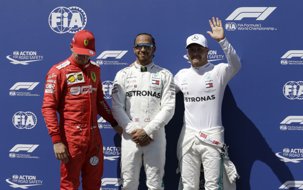 Луису Хамилтону пол позиција у Француској