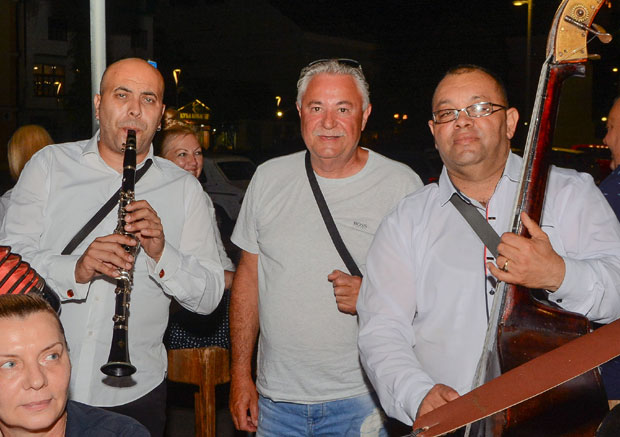 ГАСТАРБАЈТЕР ИЗ ЧЕШКЕ: Опили ме сетни звуци тамбурице