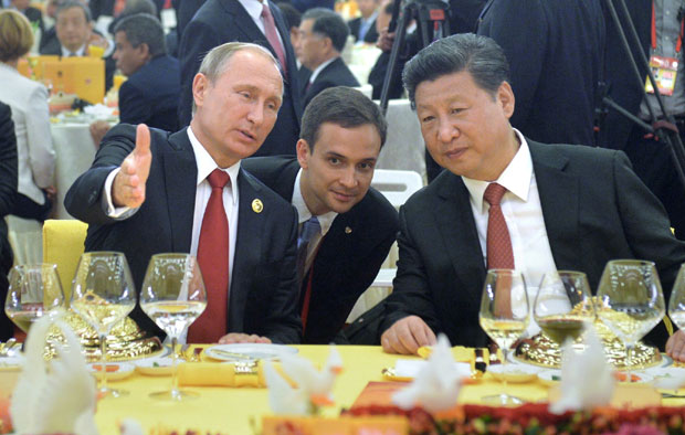 ЧЕКАЈУ РЕД ЗА ПУТИНА: Расте број лидера који би да разговарају с руским председником