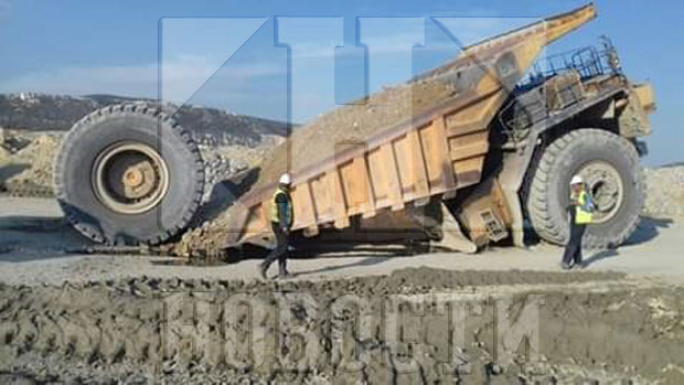 Огроман кипер пукао напола у току вожње