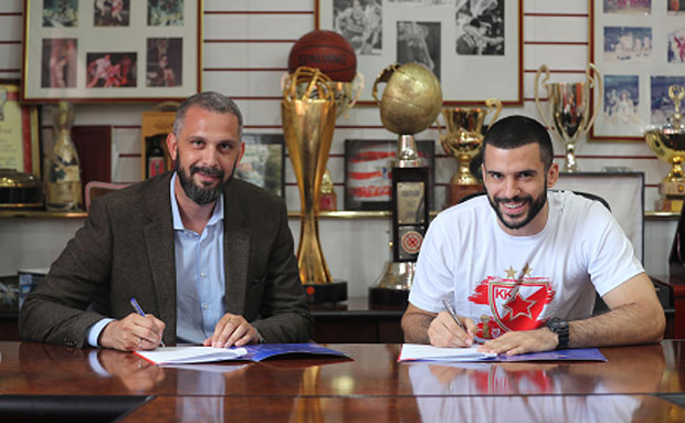 ЗВЕЗДА ЧУВА КАПИТЕНА: Лазић продужио уговор