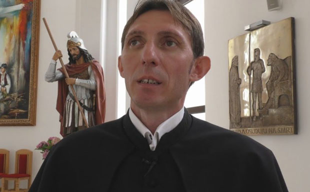 ЖУПНИК УВРЕДИО КУМОВО ДЕТЕ: Ти си српски мућак!?