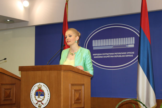 Тривићева: Планирано је да се омогући оснивање ресурсно-стручног центра као организационе јединице у саставу школе за децу за сметњама