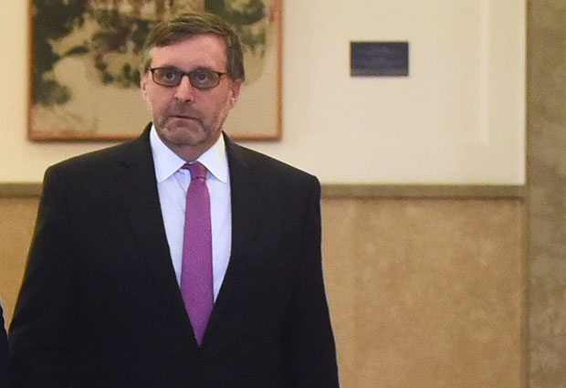 Палмер: Дијалог наставити пре избора у Србији