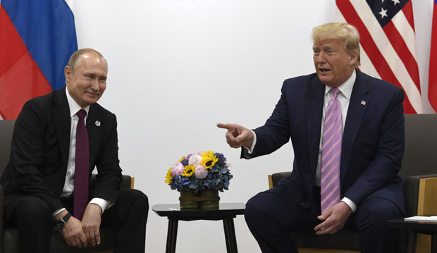 Трамп Путину у шали: Не мешајте се у изборе