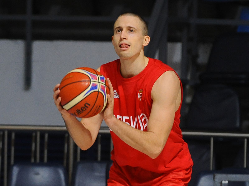 Аврамовић нови кошаркаш Уникахе