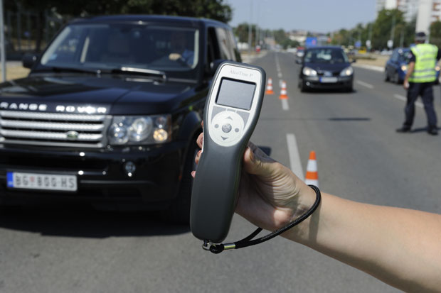 На робију због брзине, дроге и пића