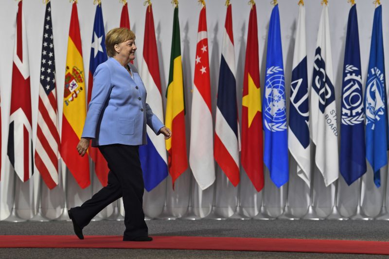 Меркел: Добро сам