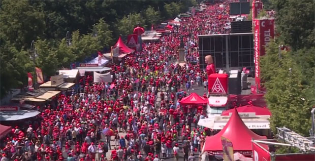 На десетине хиљада протестује у Берлину (ВИДЕО)