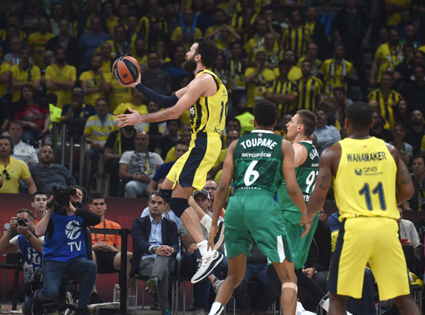 Фенер наговара Датомеа да продужи уговор