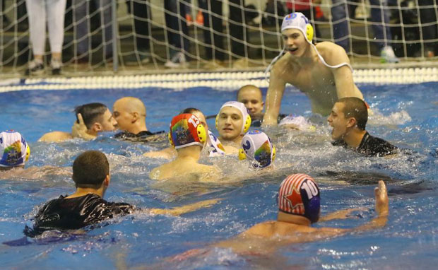 Шапчани гланцају трофеје